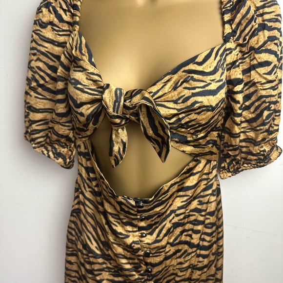 Song of Style Revolve Everly Tiger Multi Button/Tie Front Cutout Dress NWOT S - Picture 8 of 15